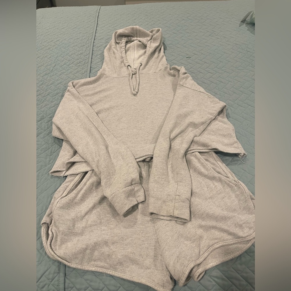 good hYOUman Set for Women